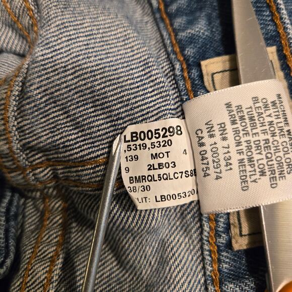 L.L. Bean Men's Jeans Straight Standard Fit Substantial 100% Cotton size 38 x 30 - Picture 6 of 11